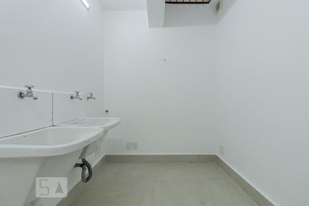 Casa para alugar com 290m², 3 quartos e 2 vagas Casa para alugar com 290m², 3 quartos e 2 vagasÁrea de Serviço