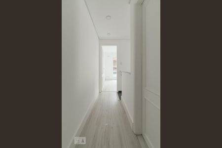 Casa para alugar com 290m², 3 quartos e 2 vagas Casa para alugar com 290m², 3 quartos e 2 vagasCorredor Superior