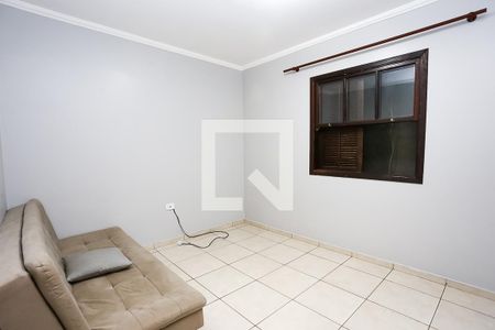 Quarto 1 de casa para alugar com 3 quartos, 200m² em Jardim Piracuama, São Paulo