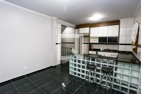 Sala de casa para alugar com 3 quartos, 200m² em Jardim Piracuama, São Paulo