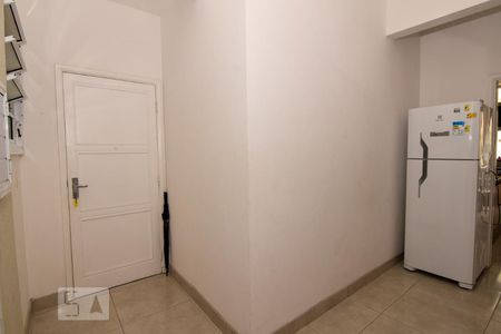 Corredor de apartamento para alugar com 1 quarto, 55m² em Pitangueiras, Guarujá