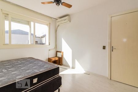 Dormitório2 de apartamento à venda com 2 quartos, 60m² em Teresópolis, Porto Alegre
