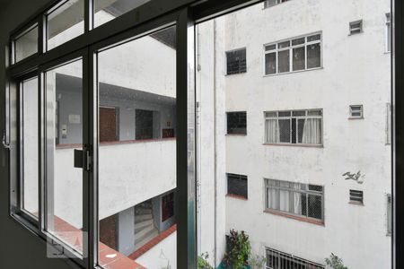 Sala - Vista de apartamento à venda com 2 quartos, 65m² em Vila Buarque, São Paulo