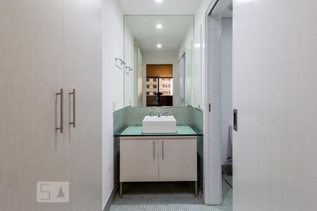 Banheiro Suite de apartamento à venda com 1 quarto, 37m² em Itaim Bibi, São Paulo