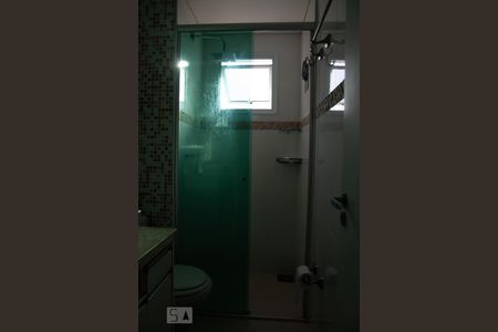 Banheiro de apartamento à venda com 2 quartos, 67m² em Centro, Campinas