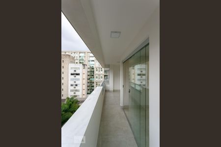 Varanda de apartamento para alugar com 3 quartos, 93m² em Santa Efigênia, Belo Horizonte