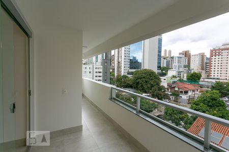 Varanda de apartamento para alugar com 3 quartos, 93m² em Santa Efigênia, Belo Horizonte