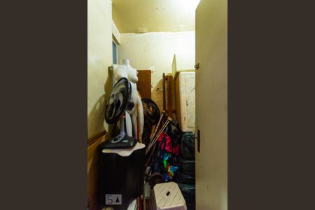 Apartamento à venda com 75m², 2 quartos e sem vaga Apartamento à venda com 75m², 2 quartos e sem vagaQuarto de Serviço