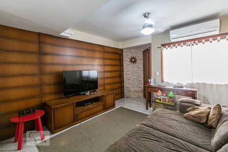 Sala de casa de condomínio à venda com 2 quartos, 100m² em Aberta dos Morros, Porto Alegre