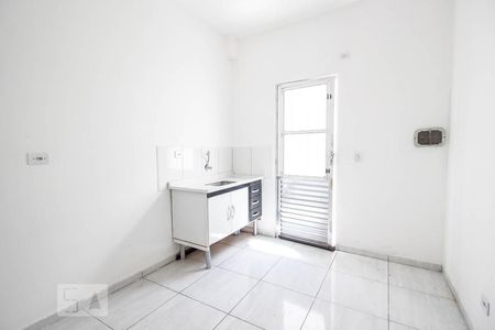 Cozinha de casa para alugar com 1 quarto, 25m² em Vila Dionisia, São Paulo