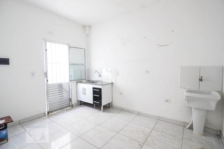 Cozinha de casa para alugar com 1 quarto, 25m² em Vila Dionisia, São Paulo