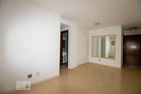 Sala de apartamento para alugar com 3 quartos, 71m² em Cristo Redentor, Porto Alegre