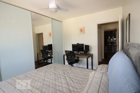 Quarto 1 de apartamento para alugar com 2 quartos, 77m² em São João, Porto Alegre