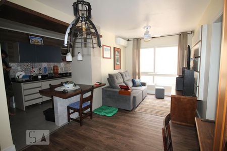 Sala de apartamento para alugar com 2 quartos, 77m² em São João, Porto Alegre