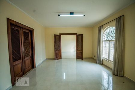 Sala de TV de casa para alugar com 7 quartos, 400m² em Jardim Nossa Senhora Auxiliadora, Campinas