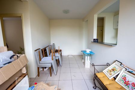 Sala recém pintada de apartamento para alugar com 3 quartos, 61m² em Vila Mafalda, Jundiaí