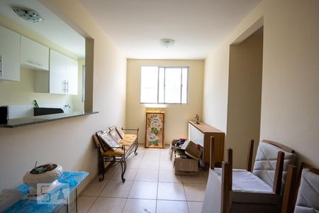 Sala recém pintada de apartamento para alugar com 3 quartos, 61m² em Vila Mafalda, Jundiaí