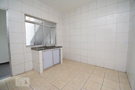 Cozinha de casa para alugar com 2 quartos, 55m² em Jardim Sueli, Guarulhos