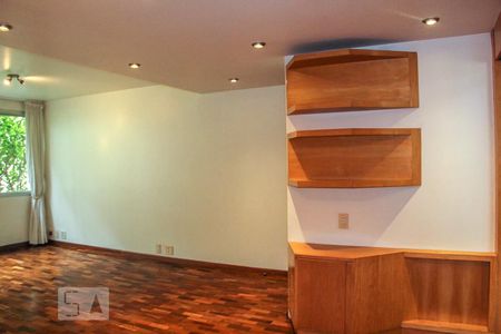 Sala de apartamento para alugar com 3 quartos, 109m² em Jardim Europa, São Paulo