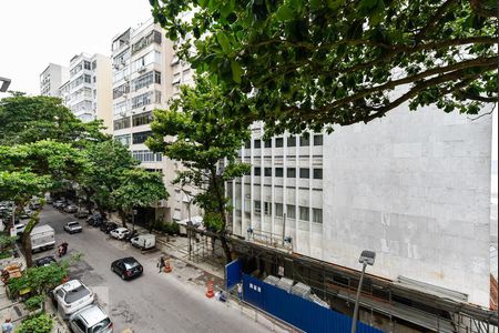 Vista de apartamento para alugar com 3 quartos, 240m² em Leme, Rio de Janeiro