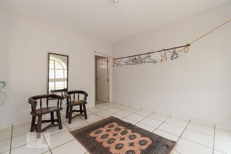 Sala de Estar de casa para alugar com 3 quartos, 130m² em Jardim das Esmeraldas, Goiânia