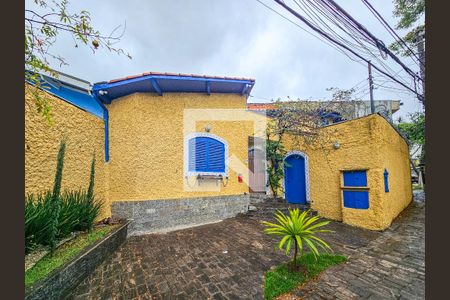 Fachada de casa para alugar com 4 quartos, 180m² em Campo Belo, São Paulo