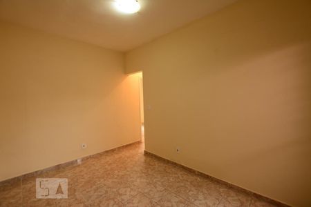 Sala de casa para alugar com 2 quartos, 60m² em Vaz Lobo, Rio de Janeiro