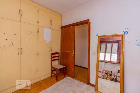 Quarto 1 de casa à venda com 3 quartos, 300m² em Jardim Lindóia, Porto Alegre