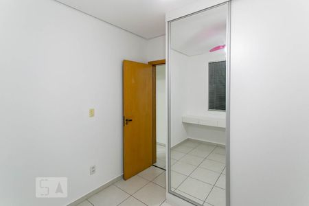 Quarto 1 de apartamento para alugar com 2 quartos, 65m² em Castelo, Belo Horizonte