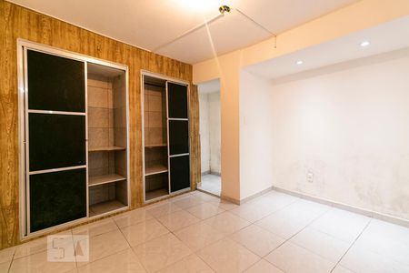 Quarto 2 de casa para alugar com 2 quartos, 70m² em Vila Matilde, São Paulo