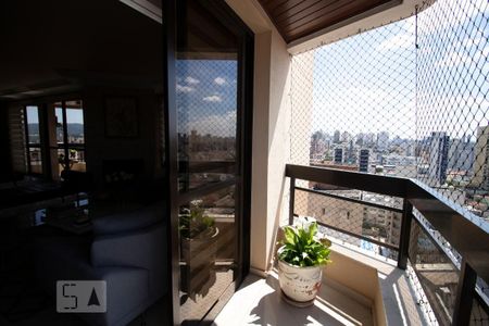 Varanda Lateral da Sala de Estar de apartamento à venda com 4 quartos, 204m² em Jardim São Paulo(zona Norte), São Paulo