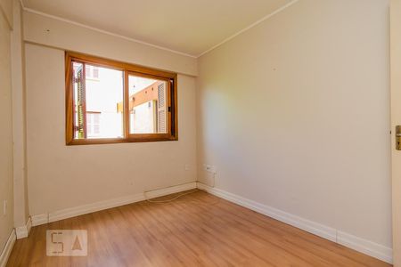 Quarto 1 de apartamento para alugar com 2 quartos, 60m² em Santa Tereza, Porto Alegre