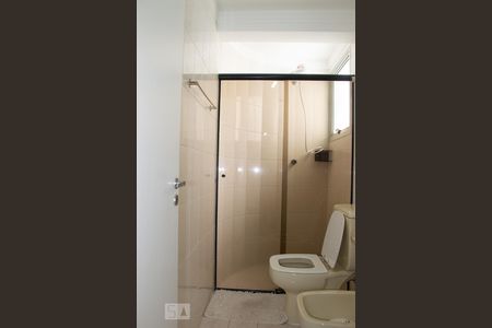 Banheiro de apartamento à venda com 2 quartos, 66m² em Vila Industrial, Campinas