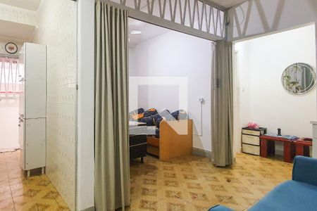 Sala de apartamento para alugar com 1 quarto, 60m² em Jardim Las Palmas, Guarujá