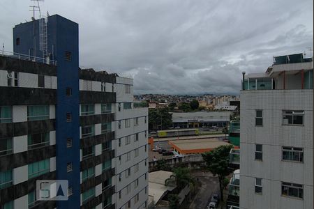 Vista da Sala de apartamento para alugar com 3 quartos, 84m² em União, Belo Horizonte