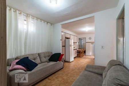 Sala  de casa à venda com 4 quartos, 130m² em Vila Franci, São Paulo