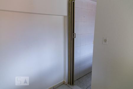 Quarto 2   de casa para alugar com 2 quartos, 60m² em Parada Inglesa, São Paulo