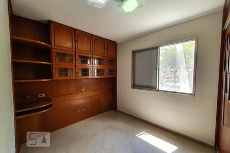 Quarto 1 de apartamento para alugar com 2 quartos, 55m² em Bosque da Saúde, São Paulo