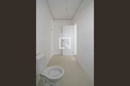 Casa de condomínio à venda com 240m², 4 quartos e 3 vagas Casa de condomínio à venda com 240m², 4 quartos e 3 vagasBanheiro da Suíte 1