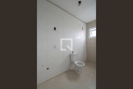 Casa de condomínio à venda com 240m², 4 quartos e 3 vagas Casa de condomínio à venda com 240m², 4 quartos e 3 vagasBanheiro da Suíte 2