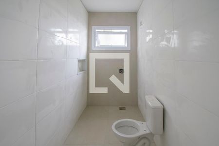 Casa de condomínio à venda com 240m², 4 quartos e 3 vagas Casa de condomínio à venda com 240m², 4 quartos e 3 vagasBanheiro da Suíte 1