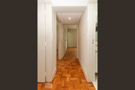 Corredor de apartamento para alugar com 3 quartos, 101m² em Paraíso, São Paulo