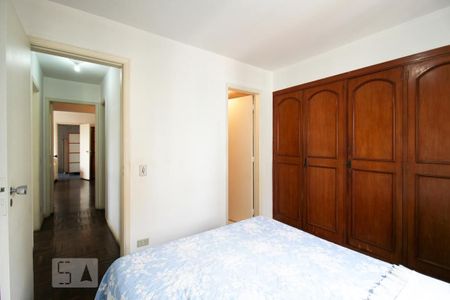 Suíte  de apartamento à venda com 3 quartos, 82m² em Vila Olímpia, São Paulo