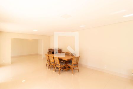 Sala de casa de condomínio para alugar com 7 quartos, 1076m² em Parque Nova Campinas, Campinas