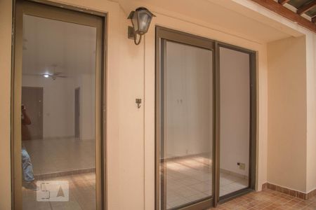 Varanda de apartamento para alugar com 3 quartos, 120m² em Jardim Irajá, Ribeirão Preto