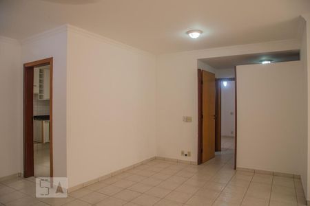 Sala de apartamento para alugar com 3 quartos, 120m² em Jardim Irajá, Ribeirão Preto