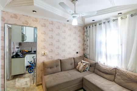 Sala de apartamento para alugar com 2 quartos, 45m² em Conjunto Habitacional Teotonio Vilela, São Paulo
