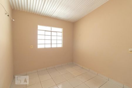 Quarto 2 de casa para alugar com 2 quartos, 80m² em Setor Coimbra, Goiânia