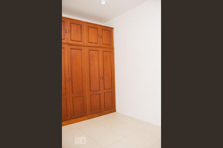 Quarto 01 de apartamento para alugar com 2 quartos, 45m² em Quintino Bocaiuva, Rio de Janeiro