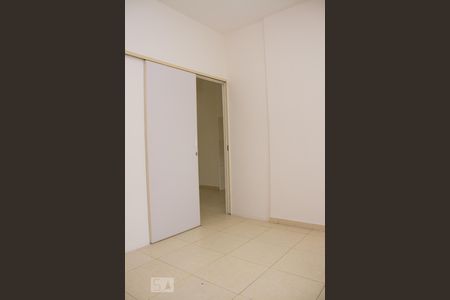 Quarto 01 de apartamento para alugar com 2 quartos, 45m² em Quintino Bocaiuva, Rio de Janeiro